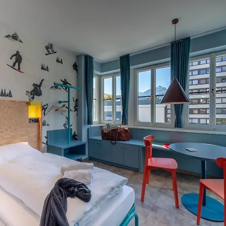 Отель Meininger Zentrum Инсбрук