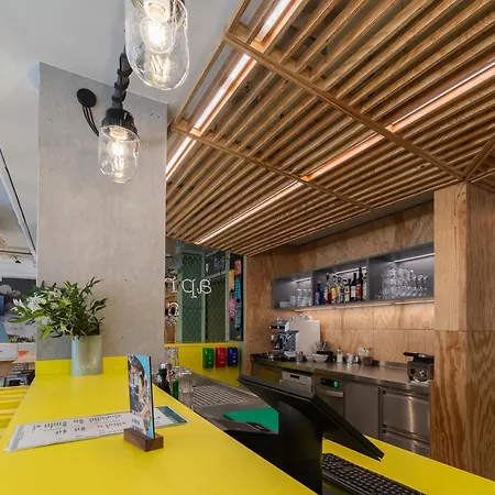 Отель Meininger Zentrum Инсбрук