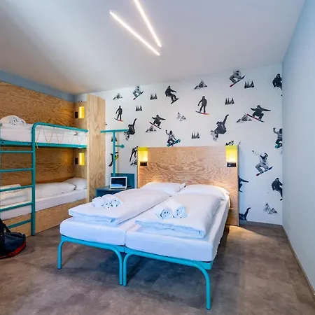 Meininger Zentrum Отель Инсбрук