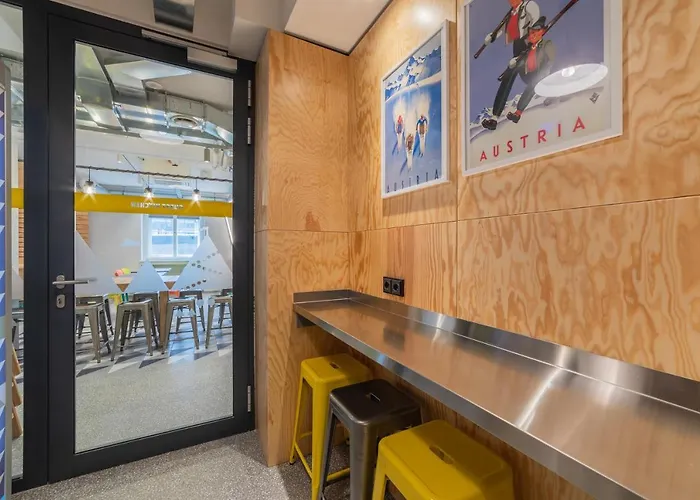 Meininger Zentrum 3* إنسبروك